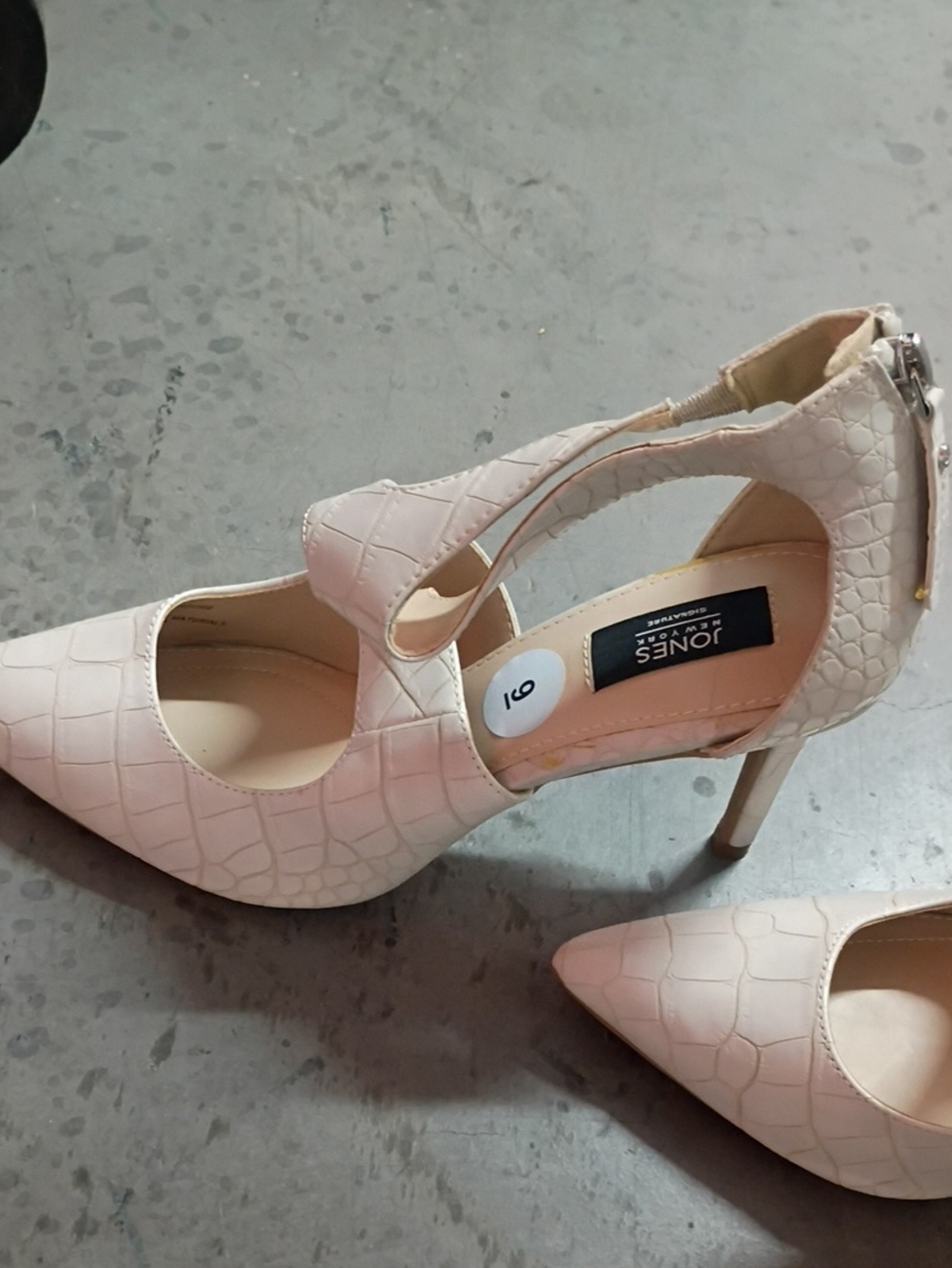 Jones New York Blush Croc-Embossed Pointed Toe Heels